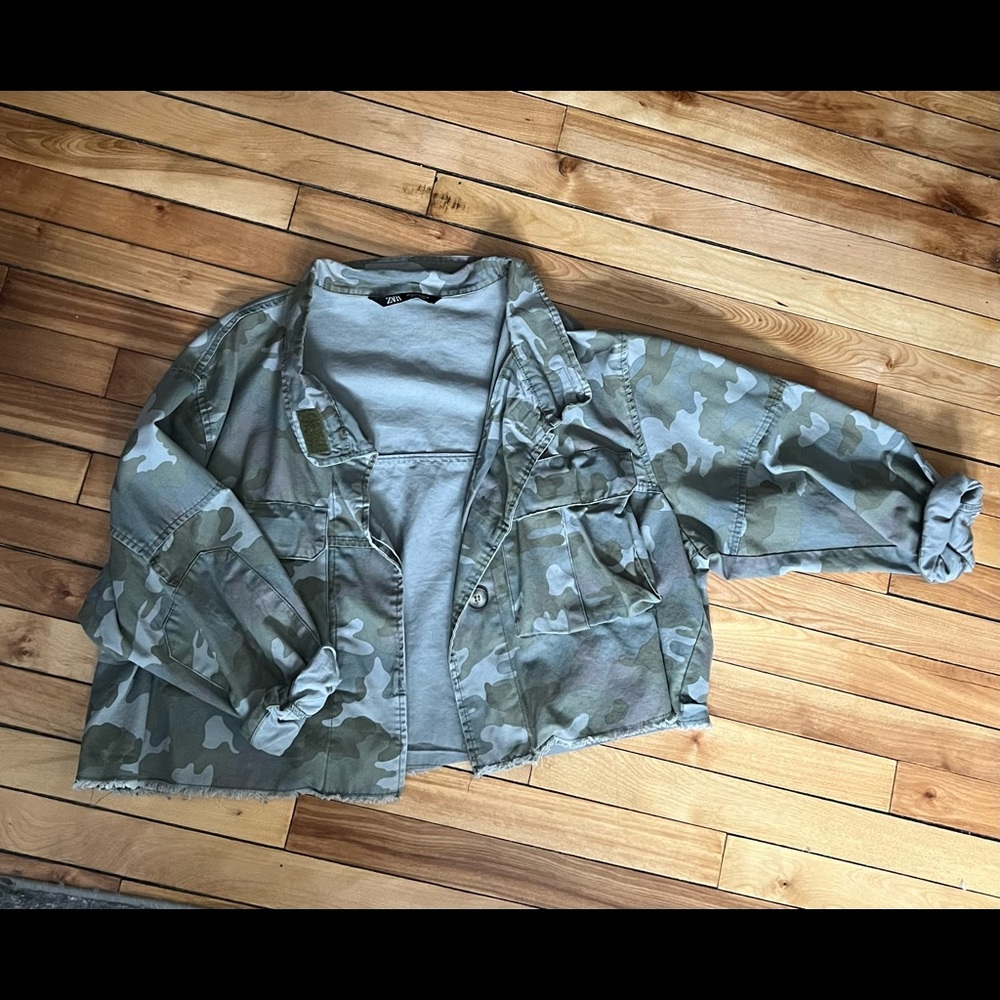Zara Cropped Camo Jacket